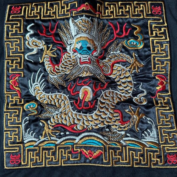 Vancarhell Women's Size Medium Tshirt Embroidered Chinese Dragon Black Y2K - Picture 3 of 12